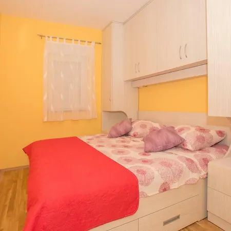 Apartment Buba/maslina Makarska