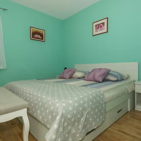 Buba/maslina Makarska