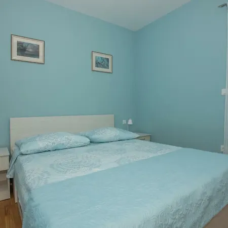 Buba/maslina * Makarska