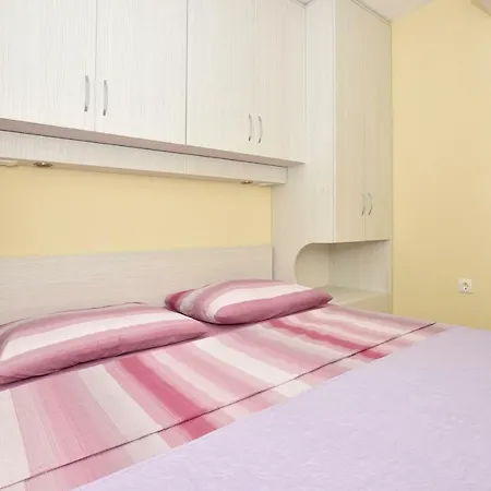 Buba/maslina Apartment